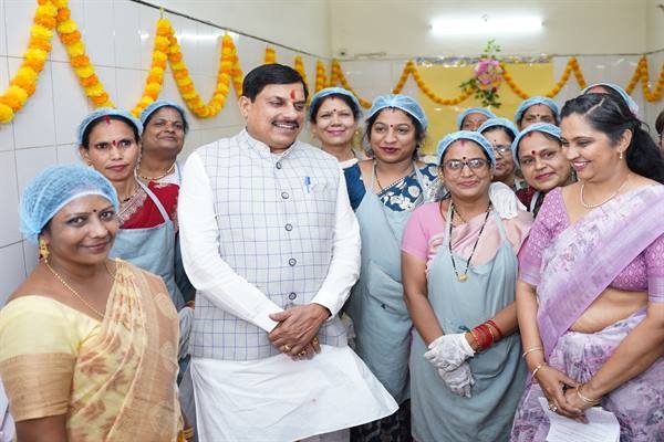 लिज्‍जत के उत्‍पादों का लाजवाब स्‍वाद बहनों की मेहनत का परिणाम : मुख्‍यमंत्री डॉ. यादव