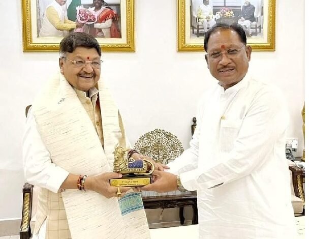 सीएम साय से कैलाश विजयवर्गीय ने की मुलाकात