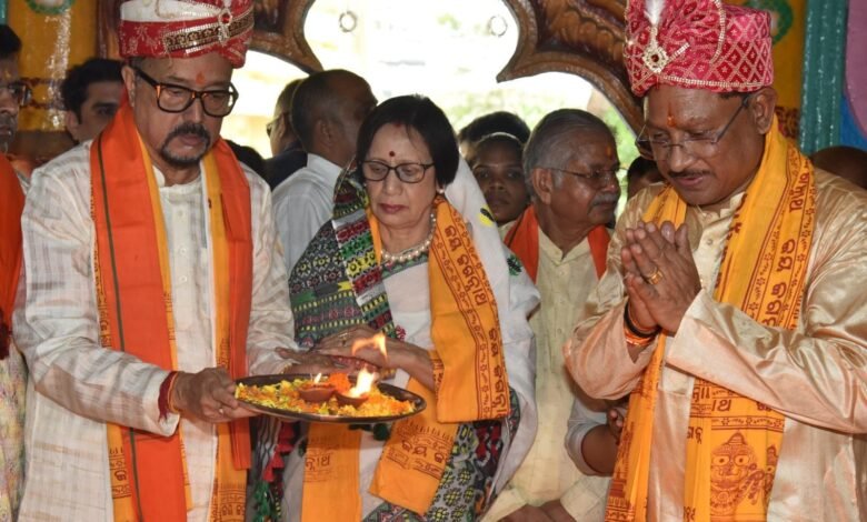 मुख्यमंत्री श्री विष्णु देव साय भगवान जगन्नाथ की रथ यात्रा में हुए शामिल:छेरापहरा की रस्म अदायगी कर मांगा प्रदेशवासियों के लिए आशीर्वाद