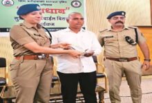 गुम मोबाइल को खोजने कई जगहों पर छापेमारी, 305 मोबाइल खोज निकाला