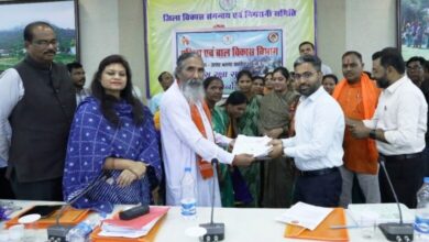 वीर सिपाहियों की कलाई न रहे सूनी, छत्तीसगढ़ की बहनों ने भेजे रक्षासूत्र और दिल से लिखे पत्र वीर सिपाहियों की कलाई न रहे सूनी, छत्तीसगढ़ की बहनों ने भेजे रक्षासूत्र और दिल से लिखे पत्र