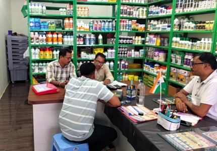 4 निजी उर्वरक विक्रय केन्द्रों पर विक्रय प्रतिबंध