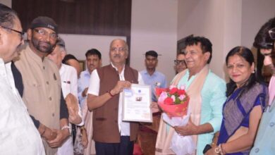 175 बार रक्तदान कर बनाया नवनीत ने बनाया रिकॉर्ड 175 बार रक्तदान कर बनाया नवनीत ने बनाया रिकॉर्ड