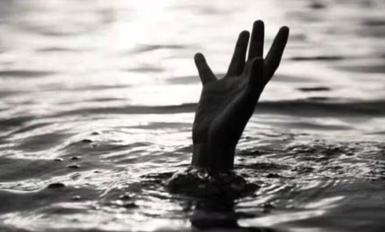 पिकनिक मनाने पहुंचे 6 दोस्तों के साथ हादसा: एनीकट में डूबे दो किशोर