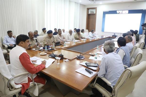 अपराध कैसे भी हों पुलिस त्वरित एक्शन सुनिश्चित करे : मुख्यमंत्री यादव