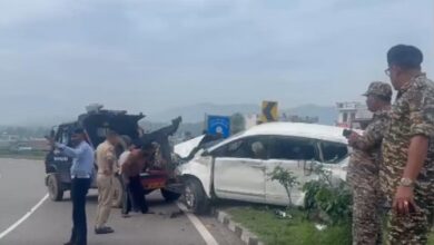 जम्मू-कश्मीर में जम्मू-कश्मीर : पांच अमरनाथ यात्री घायल जम्मू-कश्मीर में जम्मू-कश्मीर : पांच अमरनाथ यात्री घायल