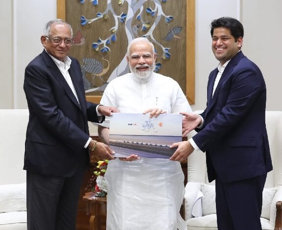 प्रधानमंत्री ने कच्छ की सुंदरता को दर्शाने और मोटरसाइकिल चालकों को वहाँ जाने के लिए प्रोत्साहित करने के प्रयासों की सराहना की