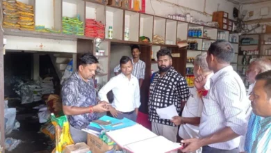 कृषि केन्द्रों में छापेमार की कार्रवाई, 6 केन्द्रों को नोटिस, 1 में कीटनाशक एवं फंफूदीनाशक जब्त