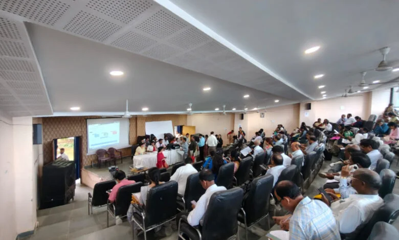 मुख्यमंत्री साय के नेतृत्व में शिक्षा विभाग की पारदर्शी पहल: पदोन्नत प्राचार्यों की ऑनलाइन काउंसिलिंग प्रारम्भ मुख्यमंत्री साय के नेतृत्व में शिक्षा विभाग की पारदर्शी पहल: पदोन्नत प्राचार्यों की ऑनलाइन काउंसिलिंग प्रारम्भ