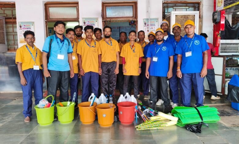 स्वतंत्रता दिवस स्वच्छता पखवाड़ा : सभी प्रमुख स्टेशनों पर स्वच्छता जागरूकता अभियान का आयोजन