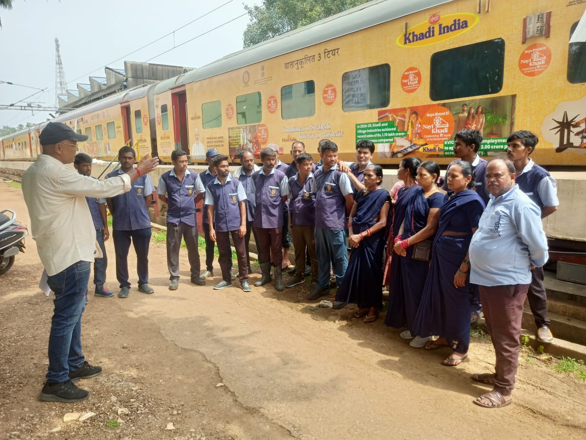 स्वतंत्रता दिवस स्वच्छता पखवाड़ा : सभी प्रमुख स्टेशनों पर स्वच्छता जागरूकता अभियान का आयोजन 1 स्वतंत्रता दिवस स्वच्छता पखवाड़ा : सभी प्रमुख स्टेशनों पर स्वच्छता जागरूकता अभियान का आयोजन
