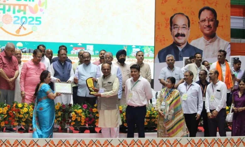 स्वच्छता संगम : राष्ट्रीय स्तर पर छत्तीसगढ़ का स्वच्छता में गौरव दिलवाने वाले नगरीय निकायों का सम्मान