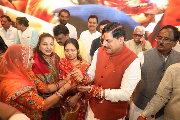 भाई और बहन के बीच अटूट प्रेम और स्नेह का पर्व है रक्षाबंधन: मुख्यमंत्री