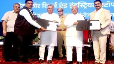 उद्योगों की मांग अनुसार कौशल विकास पाठ्यक्रम डिजाइन करें : राज्यपाल पटेल