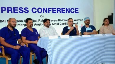 कार्डियक अरेस्ट के दौरान डॉ. सुनील गौनियाल ने की आपातकालीन एंजियोप्लास्टी, 48 वर्षीय महिला को मिला नया जीवन कार्डियक अरेस्ट के दौरान डॉ. सुनील गौनियाल ने की आपातकालीन एंजियोप्लास्टी, 48 वर्षीय महिला को मिला नया जीवन