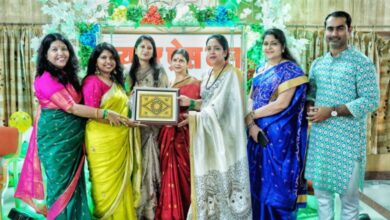 रायपुर प्रेस क्लब में ‘सावन उत्सव’ की धूम, बाल संरक्षण आयोग की अध्यक्ष वर्णिका शर्मा हुई शामिल रायपुर प्रेस क्लब में ‘सावन उत्सव’ की धूम, बाल संरक्षण आयोग की अध्यक्ष वर्णिका शर्मा हुई शामिल