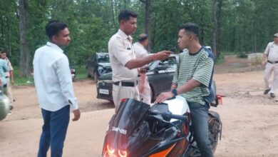 पिकनिक स्पॉट में शराब पीकर वाहन चलाने एवं हुड़दंग करने वालों पर कार्यवाही पिकनिक स्पॉट में शराब पीकर वाहन चलाने एवं हुड़दंग करने वालों पर कार्यवाही