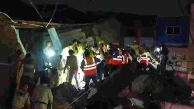इंदौर में बड़ा हादसा: तीन मंजिला इमारत गिरी, 3 की मौत, 12 घायल