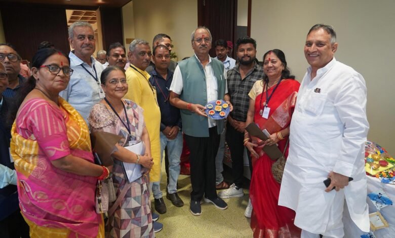 बाल कल्याण परिषद की आम सभा संपन्न, सांसद बृजमोहन ने किया नए लोगो का विमोचन