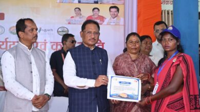 मुख्यमंत्री श्री विष्णुदेव साय ने की सामुदायिक पर्यटन की नई पहल मुख्यमंत्री श्री विष्णुदेव साय ने की सामुदायिक पर्यटन की नई पहल