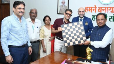 मुख्यमंत्री श्री साय से ग्रैंडमास्टर प्रवीण महादेव थिप्से ने की सौजन्य भेंट