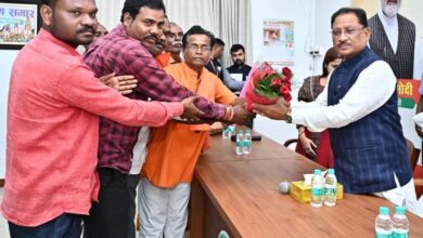 वंचित वर्ग के उत्थान और जनसुविधाओं के विस्तार के लिए सरकार निरंतर प्रतिबद्ध – मुख्यमंत्री विष्णु देव साय वंचित वर्ग के उत्थान और जनसुविधाओं के विस्तार के लिए सरकार निरंतर प्रतिबद्ध – मुख्यमंत्री विष्णु देव साय