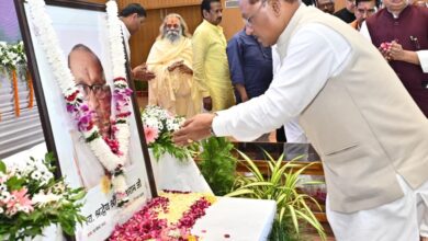 मुख्यमंत्री श्री विष्णुदेव साय ने श्रद्धेय शांताराम सर्राफ को अर्पित की श्रद्धांजलि मुख्यमंत्री श्री विष्णुदेव साय ने श्रद्धेय शांताराम सर्राफ को अर्पित की श्रद्धांजलि