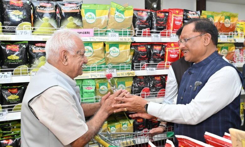 मंथली बजट में आई कमी, कम कीमत में लिया ज्यादा सामान, जीएसटी कटौती नहीं यह “बचत क्रांति” है, मोदी जी ही ले सकते हैं ऐसा साहसिक निर्णय – लोगों ने मुख्यमंत्री को दी ऐसी प्रतिक्रिया