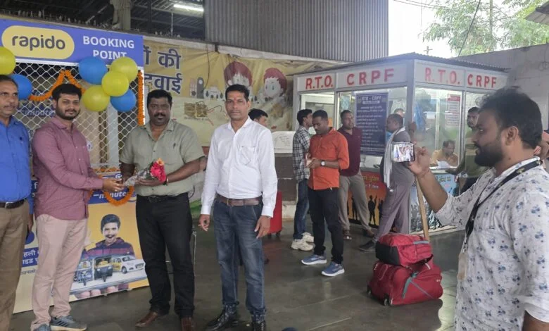 रायपुर स्टेशन पर प्रोत्साहन कियोस्क का उद्घाटन, रेलवे को होगी ₹2 लाख की कमाई रायपुर स्टेशन पर प्रोत्साहन कियोस्क का उद्घाटन, रेलवे को होगी ₹2 लाख की कमाई