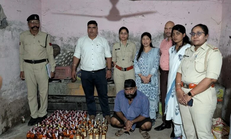 ढाबा में बेच रहे थे चोरी-छिपे शराब, आबकारी ने दी दबिश तो हुआ ये…