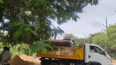 दलदलसिवनी में 7 गाड़ी भवन निर्माण सामग्रियां जब्त