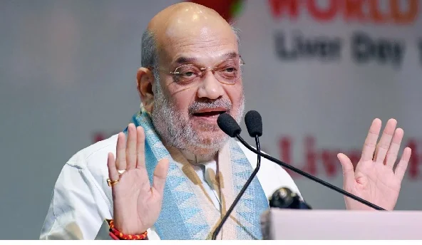 अमित शाह ने कांकेर में 21 नक्सलियों द्वारा हथियारों के साथ आत्मसमर्पण करने की सराहना की