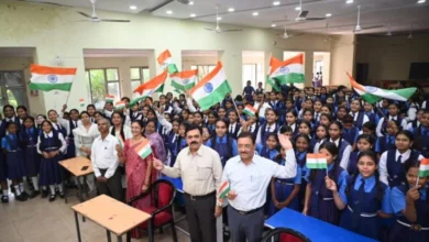 राष्ट्रगीत ‘वंदे मातरम्’ के 150 वर्ष पूर्ण होने पर रायपुर में उमड़ा देशभक्ति का उत्साह राष्ट्रगीत ‘वंदे मातरम्’ के 150 वर्ष पूर्ण होने पर रायपुर में उमड़ा देशभक्ति का उत्साह