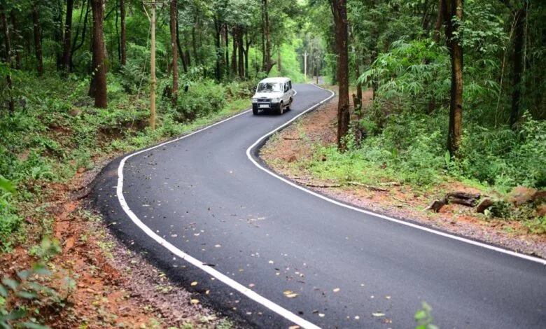 बस्तर की सुदूर बसाहटें अब मुख्यधारा से जुड़ीं, पीएमजीएसवाई ने बदली तस्वीर बस्तर की सुदूर बसाहटें अब मुख्यधारा से जुड़ीं, पीएमजीएसवाई ने बदली तस्वीर