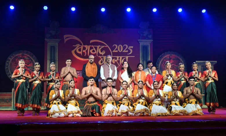 कला और संस्कृति की प्रतिष्ठित धरती रंग–रस–संगीत की रंगीन छटा से निखर उठी