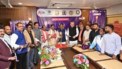 मुख्यमंत्री और विधानसभा अध्यक्ष ने हॉकी मेन्स जूनियर वर्ल्ड कप ट्रॉफी 2025 का किया भव्य अनावरण