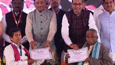 प्रधानमंत्री ग्राम सड़क योजना के अंतर्गत छत्तीसगढ़ को मिली 774 नई सड़कों की स्वीकृति हमारे ग्रामीण विकास अभियान को देगी नई गति – मुख्यमंत्री श्री साय प्रधानमंत्री ग्राम सड़क योजना के अंतर्गत छत्तीसगढ़ को मिली 774 नई सड़कों की स्वीकृति हमारे ग्रामीण विकास अभियान को देगी नई गति – मुख्यमंत्री श्री साय