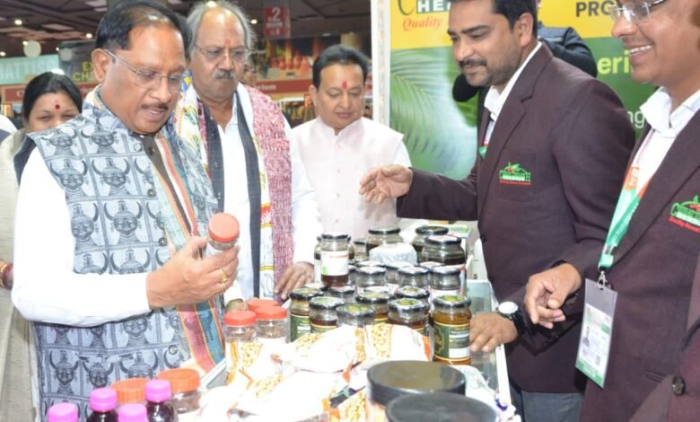 अंतरराष्ट्रीय व्यापार मेले में मुख्यमंत्री श्री विष्णुदेव साय ने छत्तीसगढ़ पेवेलियन का किया अवलोकन अंतरराष्ट्रीय व्यापार मेले में मुख्यमंत्री श्री विष्णुदेव साय ने छत्तीसगढ़ पेवेलियन का किया अवलोकन