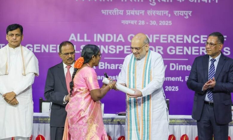 केन्द्रीय गृह एवं सहकारिता मंत्री श्री अमित शाह ने छत्तीसगढ़ के रायपुर में तीन दिवसीय 60वीं DGP/IGP कॉफ्रेंस का उद्घाटन किया