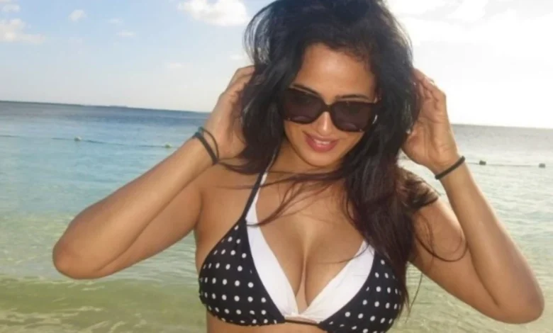 छोटे पर्दे की मशहूर अदाकारा श्वेता तिवारी छाई सोशल मीडिया पर