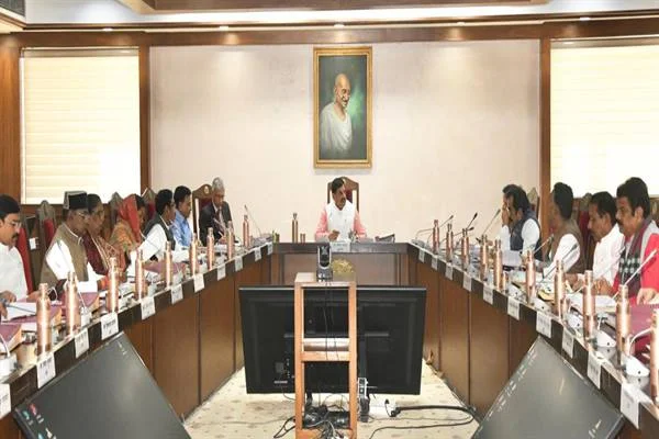 भोपाल एवं इंदौर मेट्रो रेल परियोजना के संचालन और रखरखाव के लिए 90 करोड़ 67 लाख रुपये की स्वीकृति भोपाल एवं इंदौर मेट्रो रेल परियोजना के संचालन और रखरखाव के लिए 90 करोड़ 67 लाख रुपये की स्वीकृति