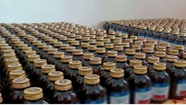 सीरप की बोतल में संदिग्ध वस्तु मिलने का मामला, जांच के लिए नमूने को भेजा गया प्रयोगशाला सीरप की बोतल में संदिग्ध वस्तु मिलने का मामला, जांच के लिए नमूने को भेजा गया प्रयोगशाला