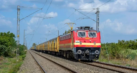 5 वर्षों में प्रमुख शहरों में रेल गाड़ियों की संचालन क्षमता दोगुनी करने की योजना