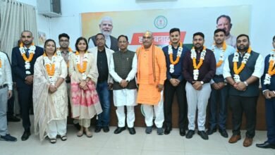 मुख्यमंत्री श्री विष्णु देव साय से छत्तीसगढ़ लोक सेवा आयोग 2024 के टॉप 10 अभ्यर्थियों ने की सौजन्य भेंट