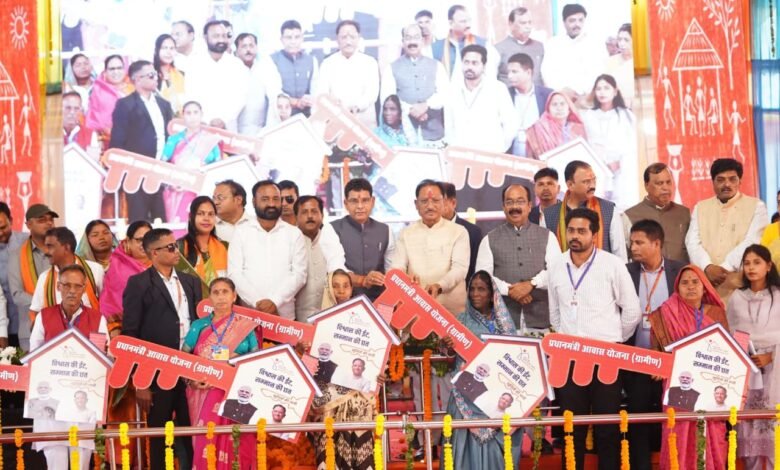 बलौदाबाजार में कन्या हायर सेकेंडरी स्कूल भवन, तिल्दा में नवीन सामुदायिक स्वास्थ्य केन्द्र भवन सहित कई महत्वपूर्ण घोषणाएं