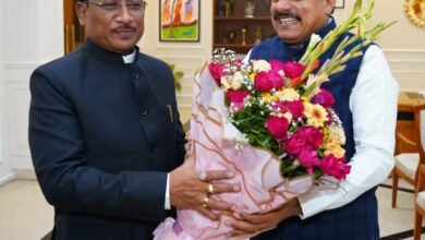 मुख्यमंत्री श्री विष्णु देव साय  ने  भोपाल प्रवास के दौरान  मध्यप्रदेश के मुख्यमंत्री डॉ. मोहन यादव से रविवार की शाम समत्व भवन मुख्यमंत्री निवास में सौजन्य भेंट की।