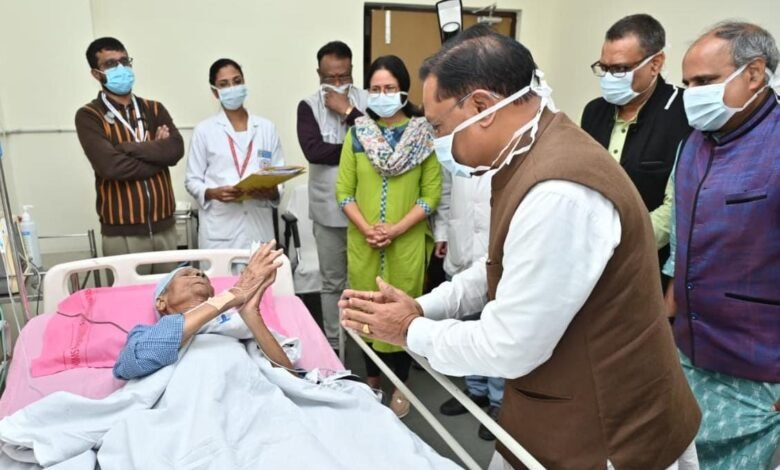 मुख्यमंत्री श्री विष्णुदेव साय ने ज्ञानपीठ पुरस्कार से सम्मानित साहित्यकार श्री विनोद कुमार शुक्ला के स्वास्थ्य लाभ की कामना की