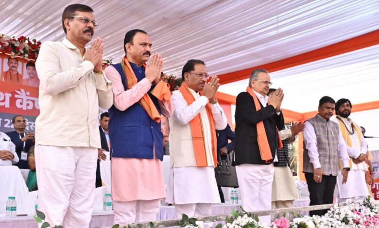 ‘मनखे-मनखे एक समान’ की भावना को साकार करता मेगा हेल्थ कैम्प : मुख्यमंत्री श्री विष्णु देव साय ‘मनखे-मनखे एक समान’ की भावना को साकार करता मेगा हेल्थ कैम्प : मुख्यमंत्री श्री विष्णु देव साय