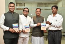 दो वर्ष की निरंतर सेवा, निरंतर विकास की दिशा में एक और पहल: मुख्यमंत्री श्री साय ने कॉफी टेबल बुक्स का किया विमोचन