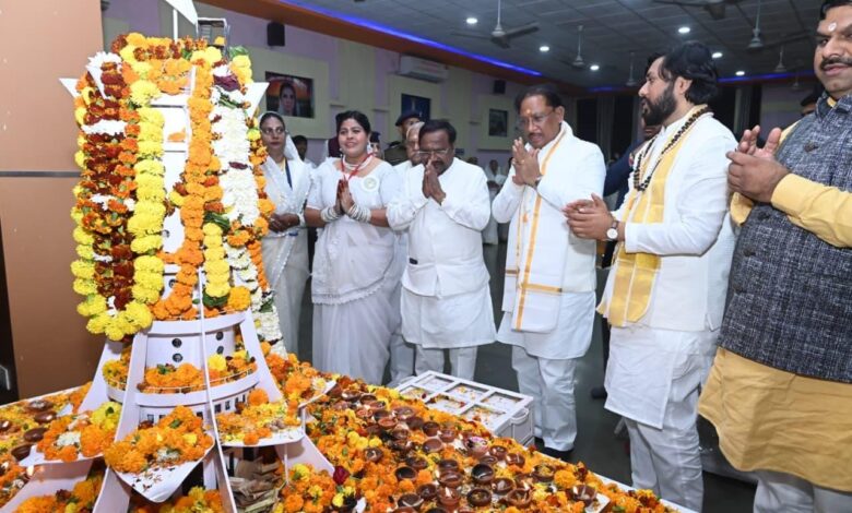 बाबा के बताए मार्ग पर चलकर ही बनेगा विकसित छत्तीसगढ़: मुख्यमंत्री श्री विष्णु देव साय बाबा के बताए मार्ग पर चलकर ही बनेगा विकसित छत्तीसगढ़: मुख्यमंत्री श्री विष्णु देव साय